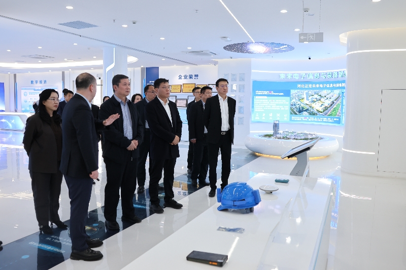 1742891532930023.jpg 中國(guó)職工技術(shù)協(xié)會(huì)理事長(zhǎng)李世明一行到集團(tuán)所屬河北空天控股公司開(kāi)展調(diào)研座談1_副本.jpg