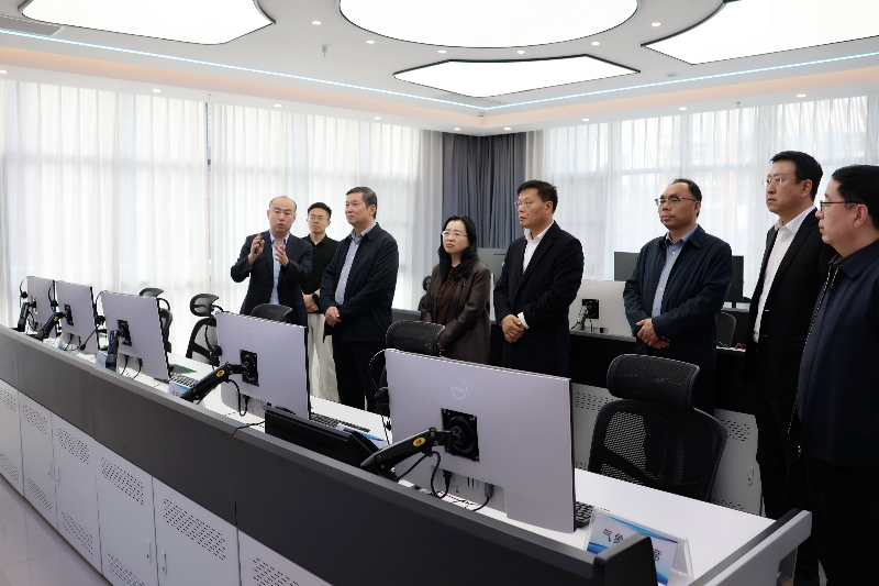 1742891545836106.jpg 中國(guó)職工技術(shù)協(xié)會(huì)理事長(zhǎng)李世明一行到集團(tuán)所屬河北空天控股公司開(kāi)展調(diào)研座談2_副本.jpg