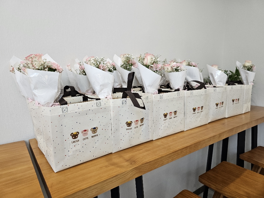 1748394532790730.jpg 三八婦女節(jié)2.jpg